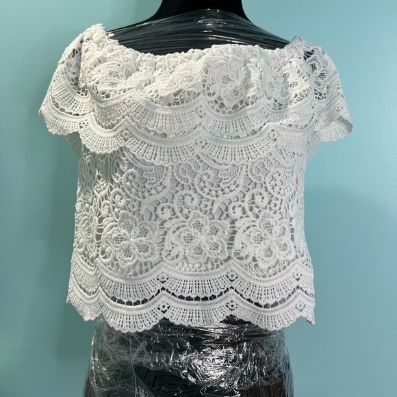 FOREVER21 CROCHET WHITE TOP - Picture 2 of 3
